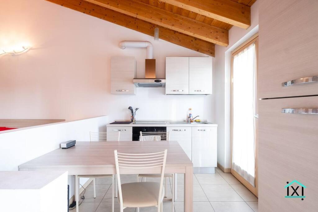 Travedona Loft By Lake Ixihome Exteriér fotografie